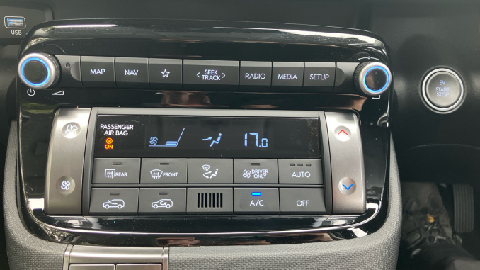 Hyundai INSTER 85kW 01 49kWh 5dr Auto Electric Hatchback - Image 26